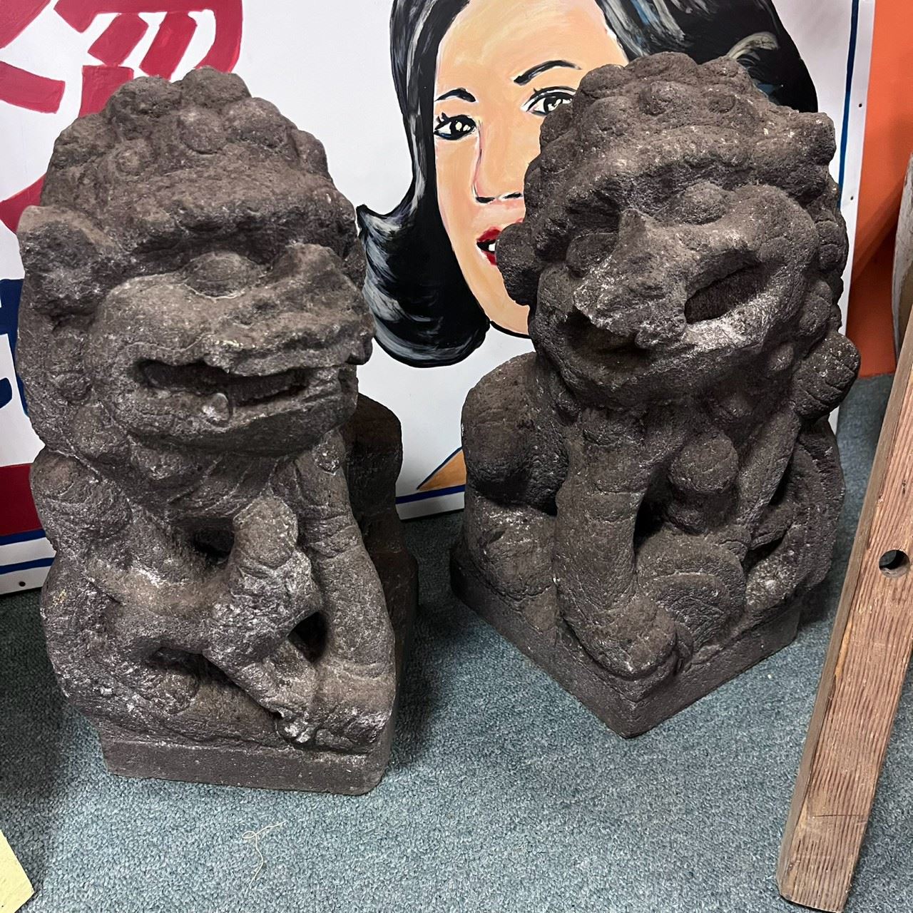 Temple guardian lions 廟宇守護石獅